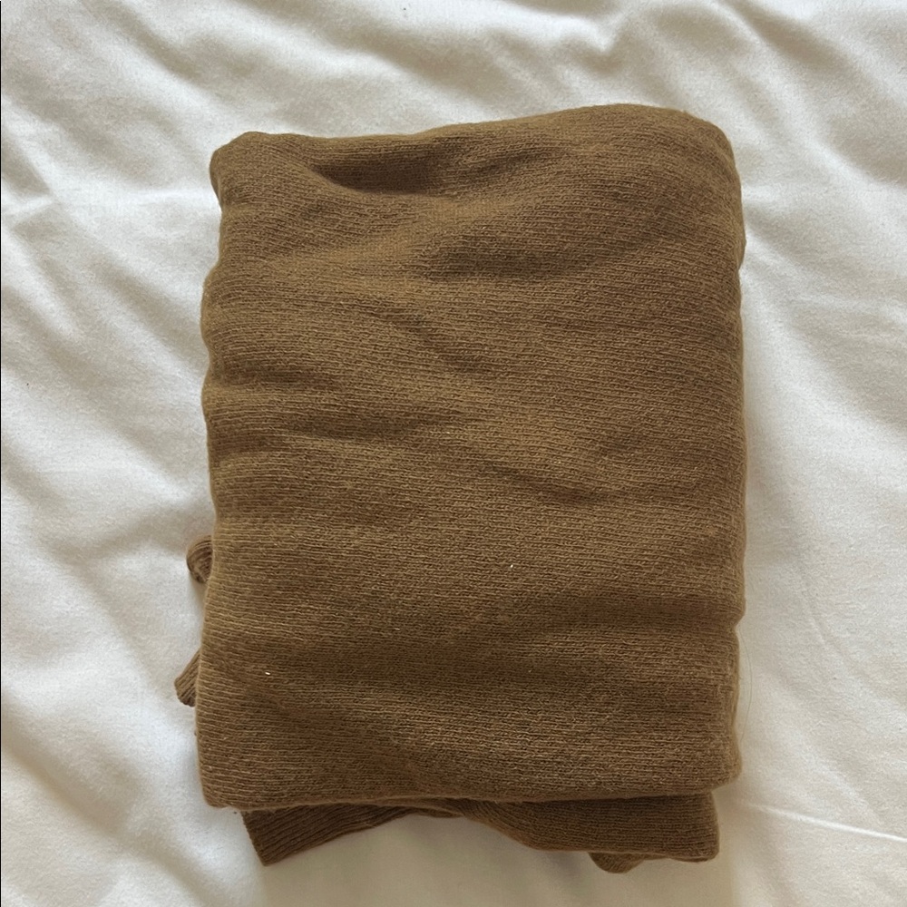 Cozy Brown Knit Blanket